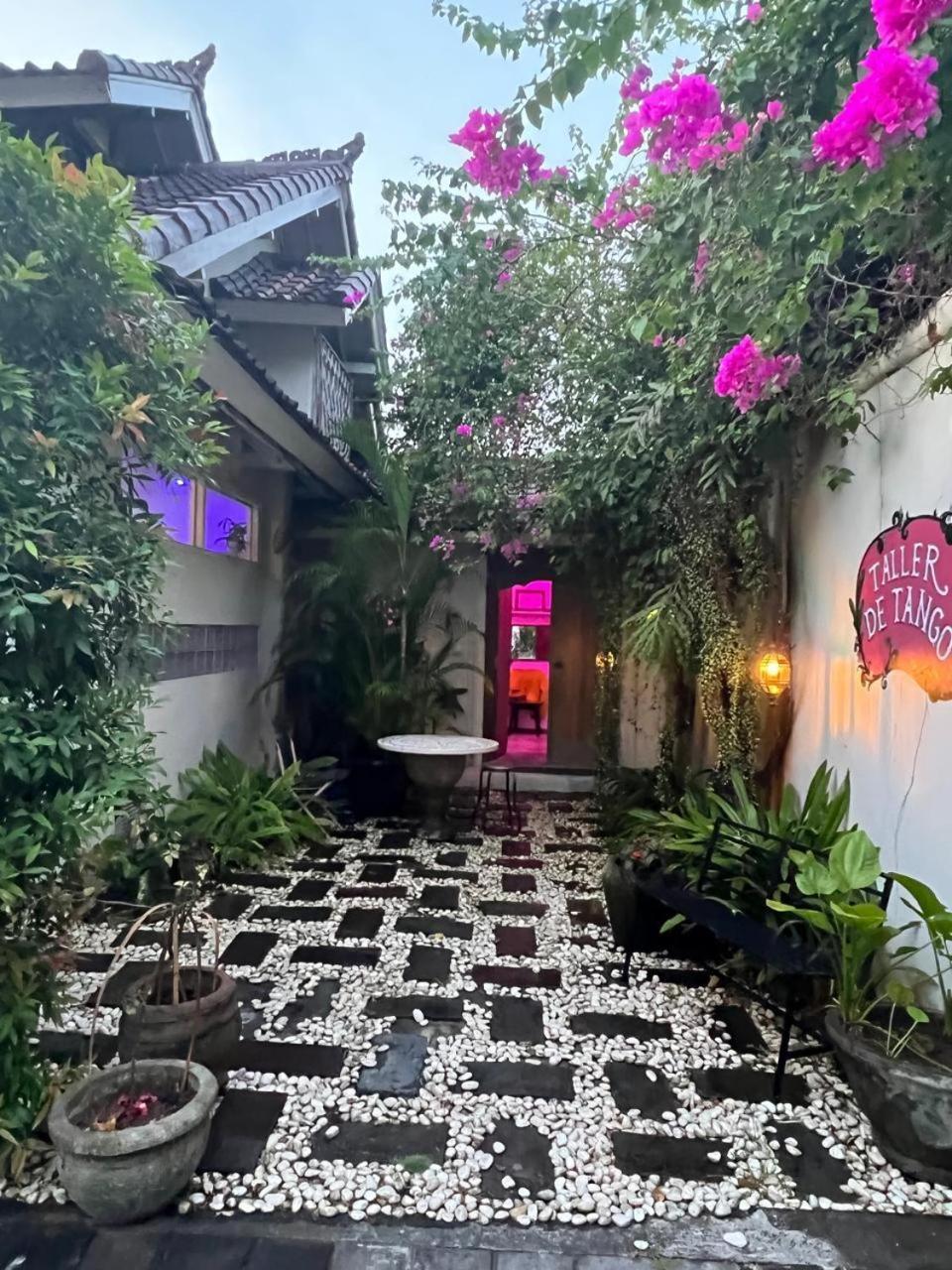 Happy Together By Kresna Hospitality スミニャック エクステリア 写真